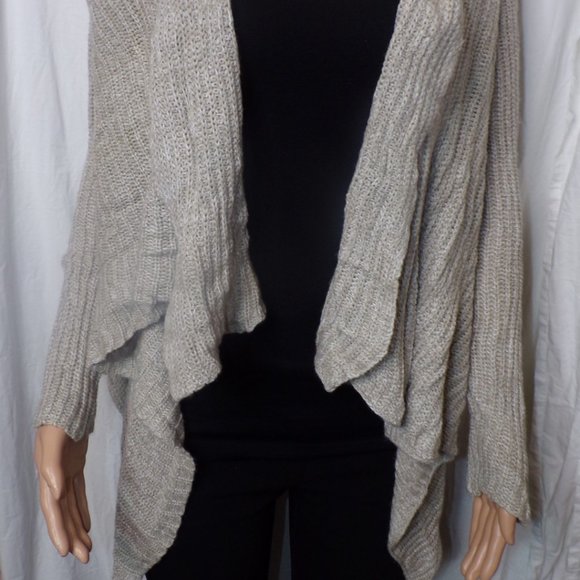 Tan Sweater Jacket Fall Ready (M) - Picture 2 of 6